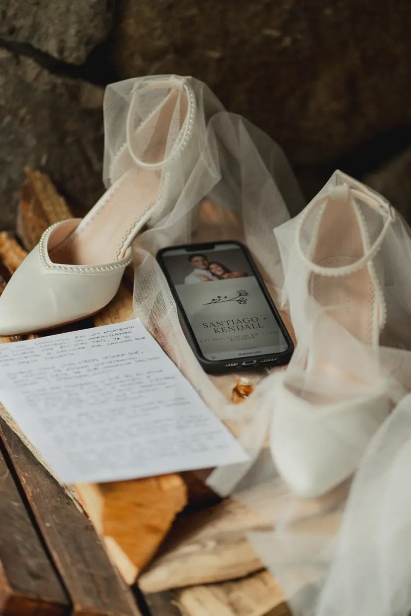 Zapatos de novia y votos escritos